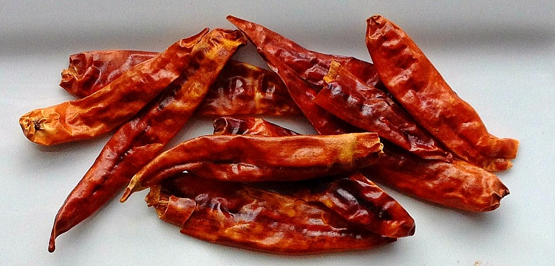 Whole dry red chillies